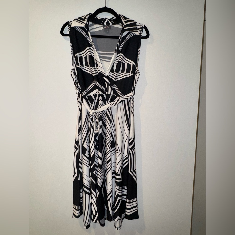 Dots Black and White Sleeveless Maxi Sundress